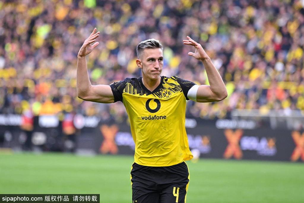 利物浦欲引进德国王牌中卫接班范迪克 已展开初步接触