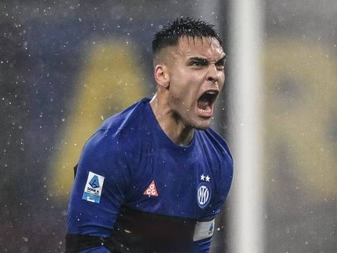 欧冠淘汰赛附加赛前瞻：穆里尼奥皇马迎来三番战，巴黎复制法甲内战